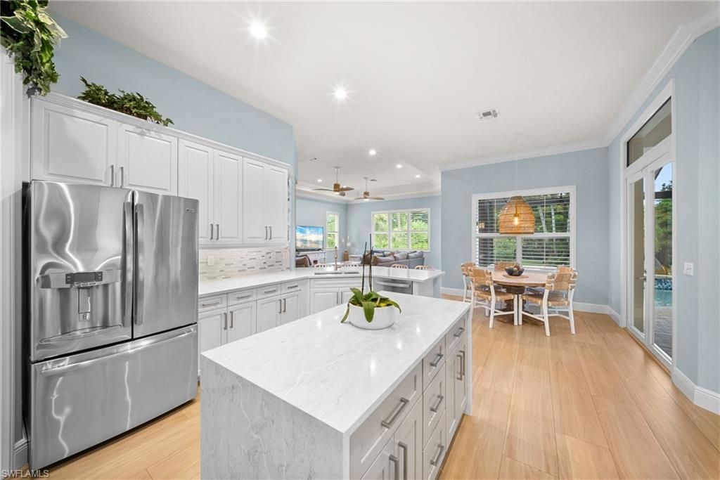 9069 The Lane, Naples, FL 34109 Photo