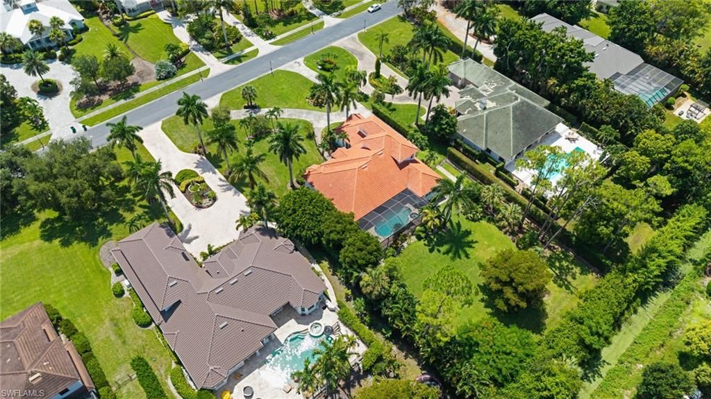 9069 The Lane, Naples, FL 34109 Photo
