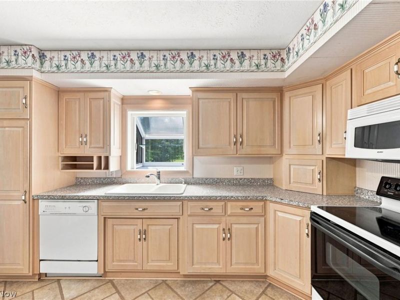 222 Kenwick Drive , Northfield, OH 44067 Photo 8