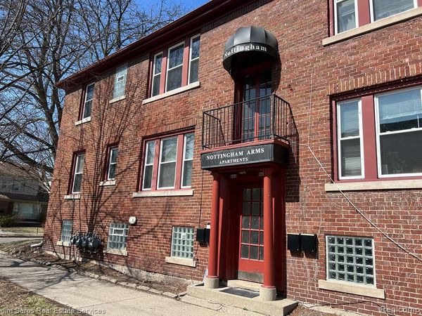 900 Nottingham #2, Grosse Pointe Park, Mi 48230