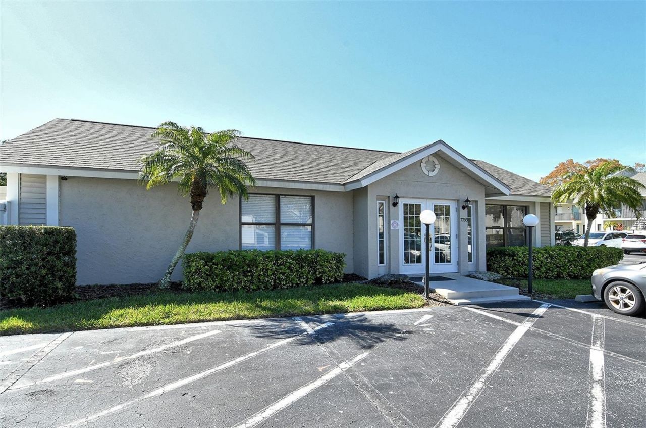 7864 Eagle Creek Drive, Unit 7864, Sarasota, FL 34243 Photo