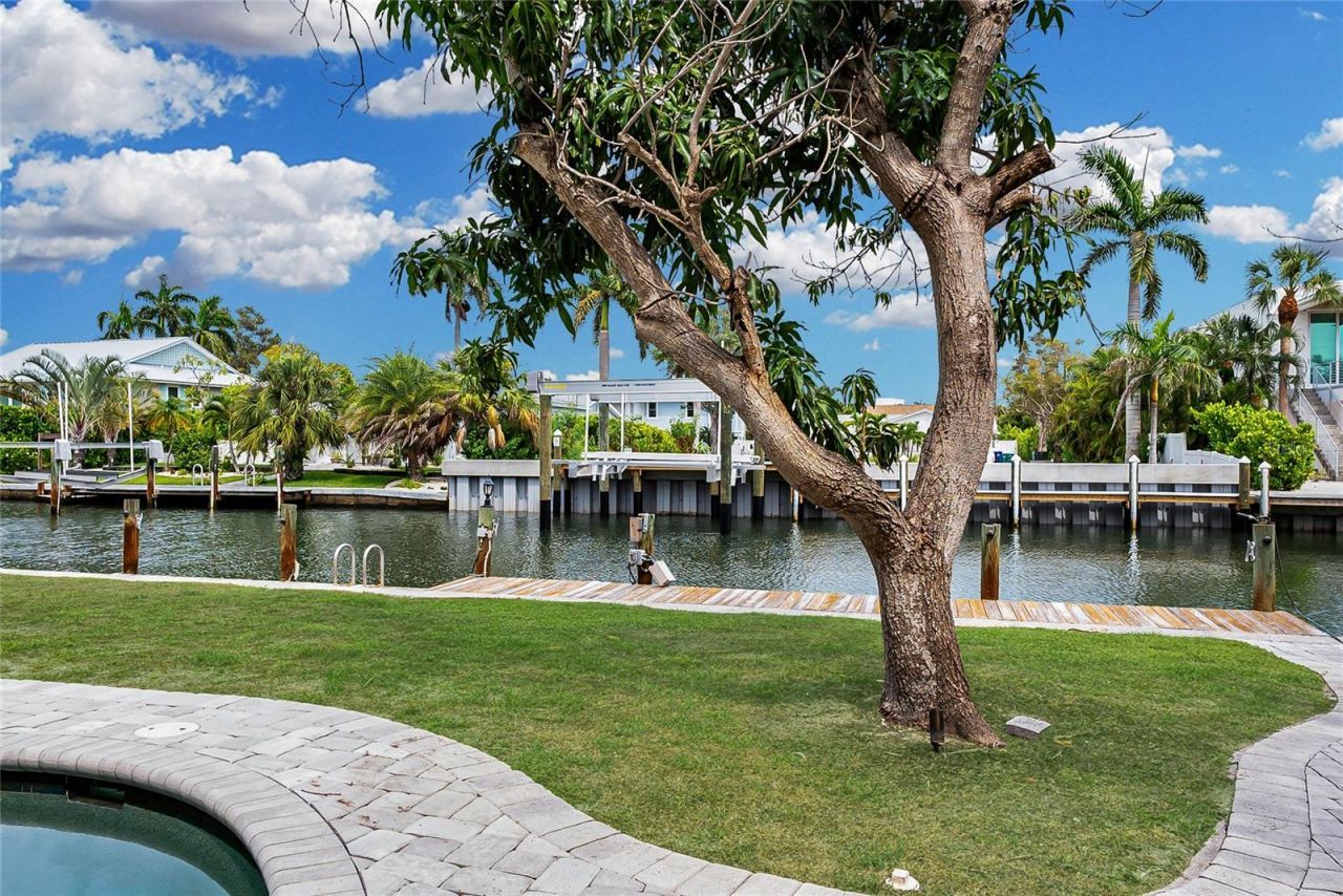 614 Norton Street, Longboat Key, FL 34228 Photo