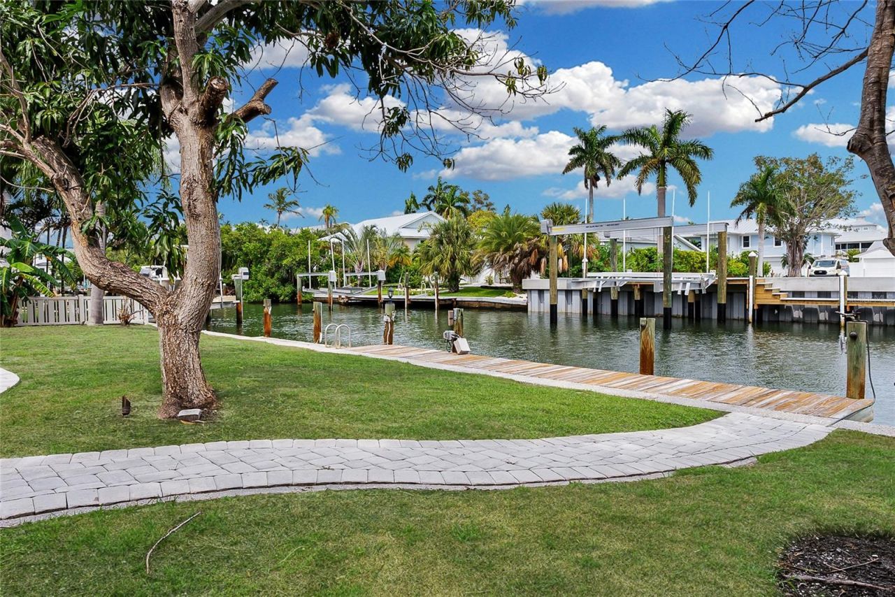 614 Norton Street, Longboat Key, FL 34228 Photo