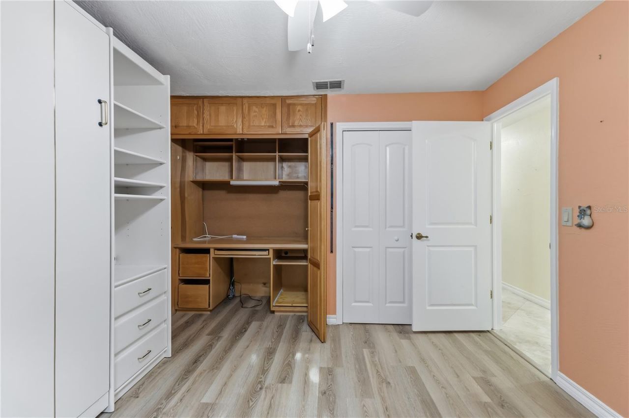 12580 Frank Drive N, Seminole, FL 33776 Photo