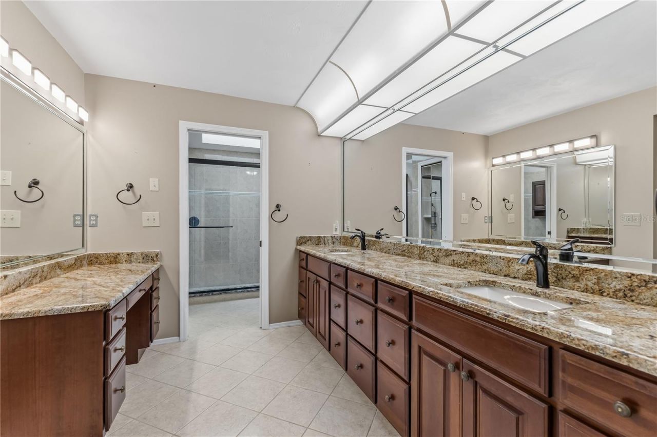 12580 Frank Drive N, Seminole, FL 33776 Photo