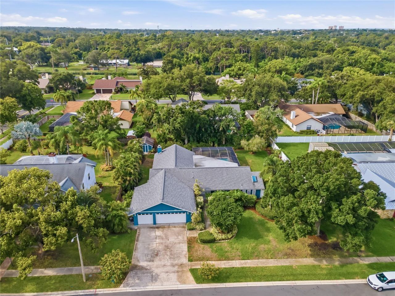 12580 Frank Drive N, Seminole, FL 33776 Photo