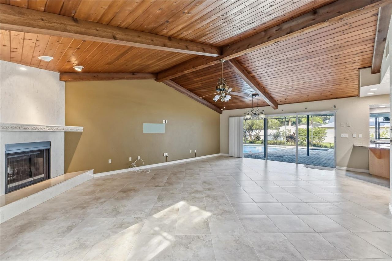 12580 Frank Drive N, Seminole, FL 33776 Photo