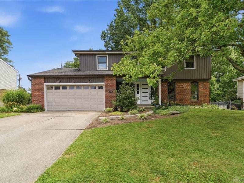 10816 Wengate Lane, Blue Ash, OH 45241 Photo 2