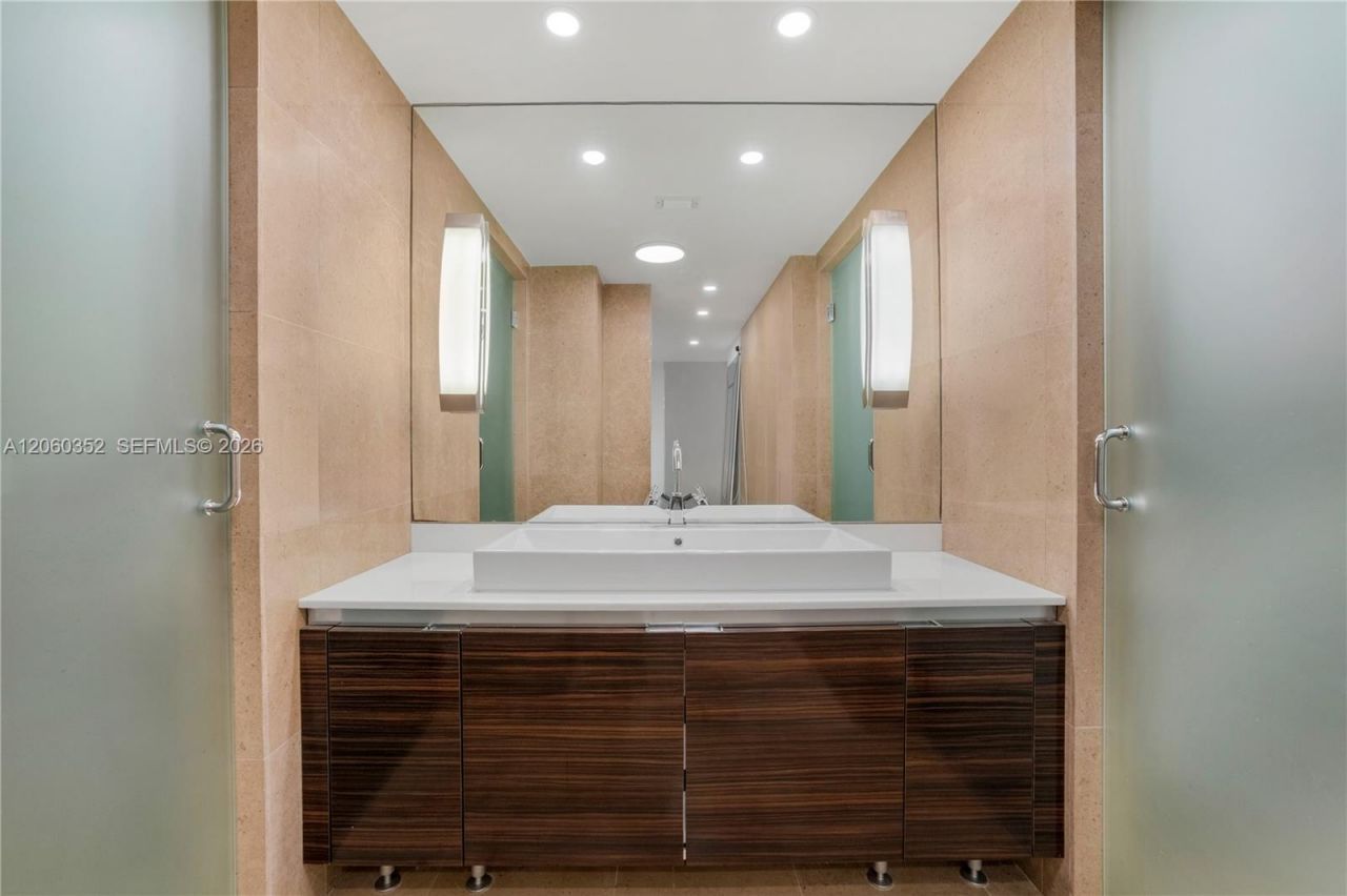 3739 Collins Ave , Unit N-503, Miami Beach, FL 33140 Photo
