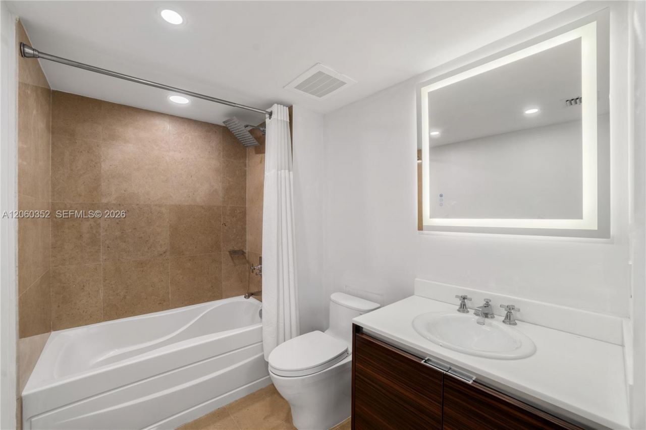 3739 Collins Ave , Unit N-503, Miami Beach, FL 33140 Photo