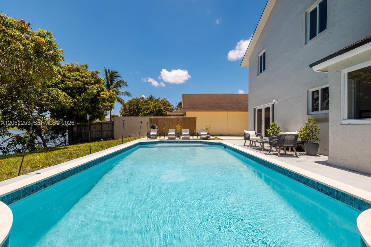 9650 SW 9th Ct, Pembroke Pines, FL 33025 Photo