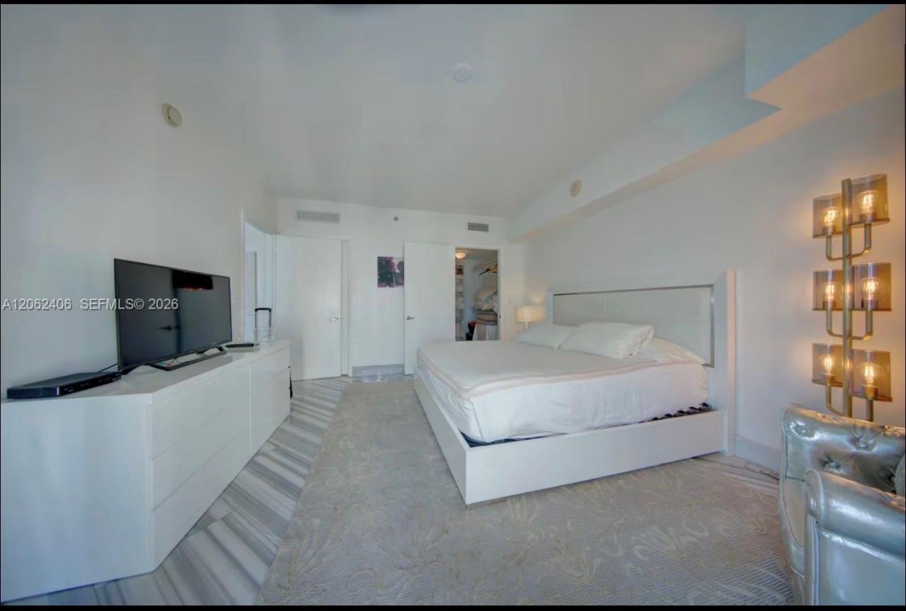 485 Brickell Ave , Unit 4711, Miami, FL 33131 Photo