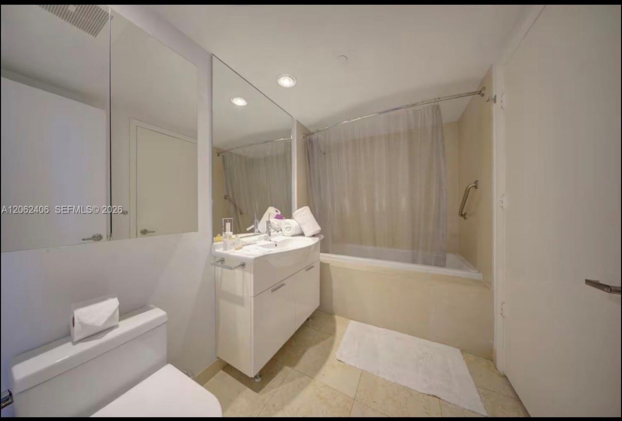 485 Brickell Ave , Unit 4711, Miami, FL 33131 Photo