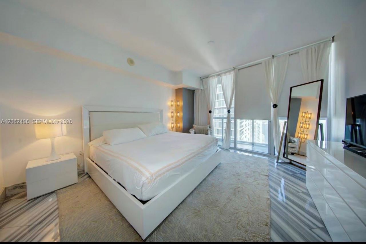 485 Brickell Ave , Unit 4711, Miami, FL 33131 Photo