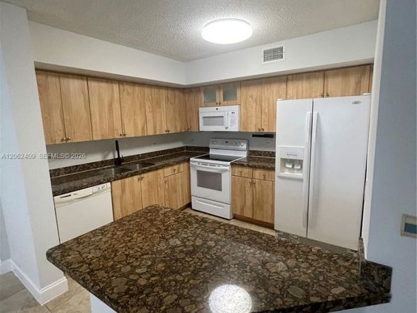 3670 N 56th Ave , Unit 708, Hollywood, FL 33021
