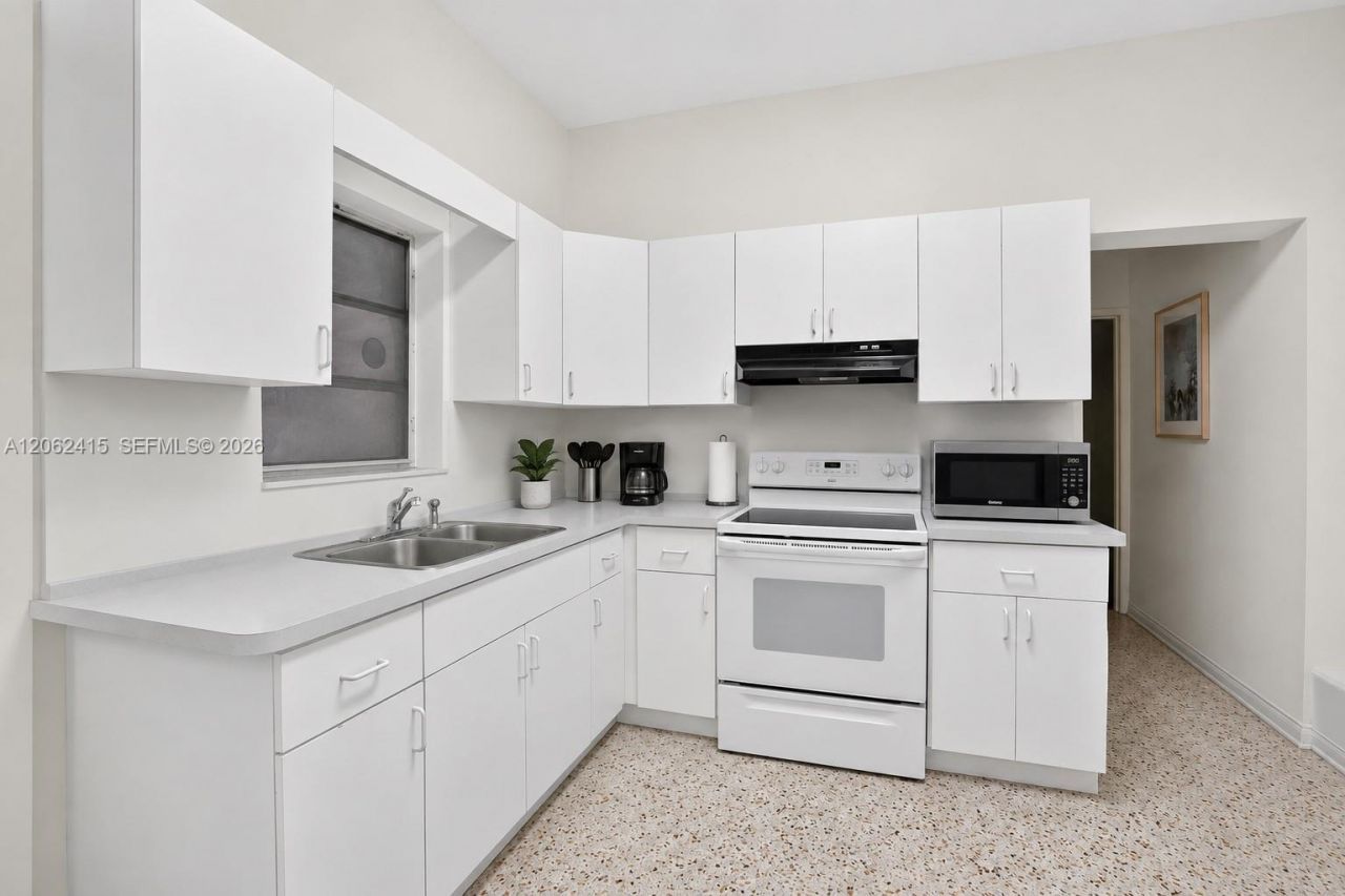 2815 NW 14th St , Miami, FL 33125 Photo