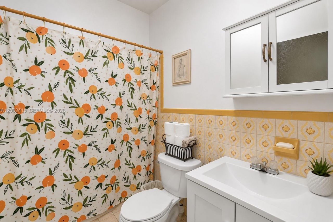 2815 NW 14th St , Miami, FL 33125 Photo