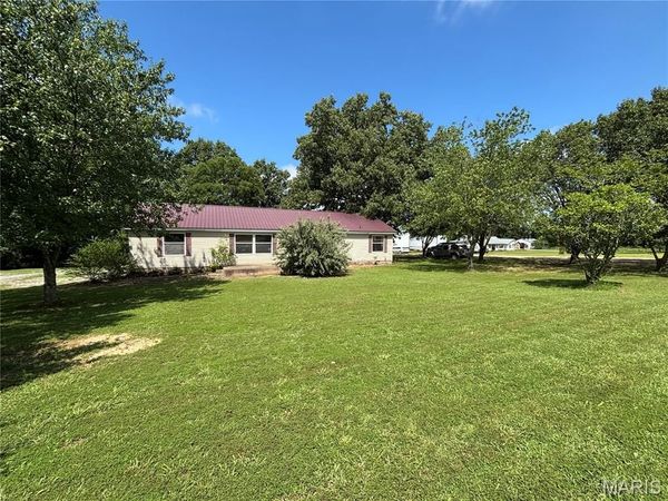 10813 County Road 657 , Dexter, MO 63841