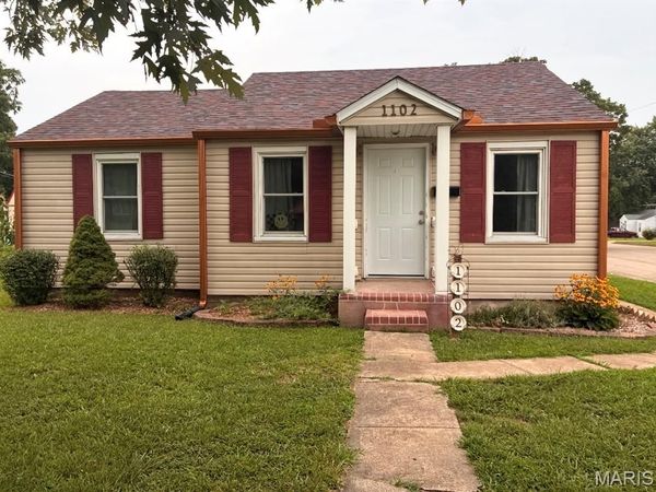 1102 N Washington Street, Farmington, MO 63640