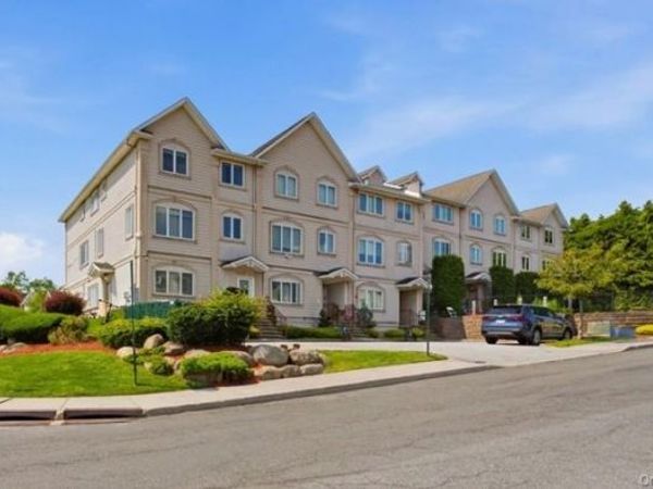 1 Butterman Place, Monsey, NY 10952