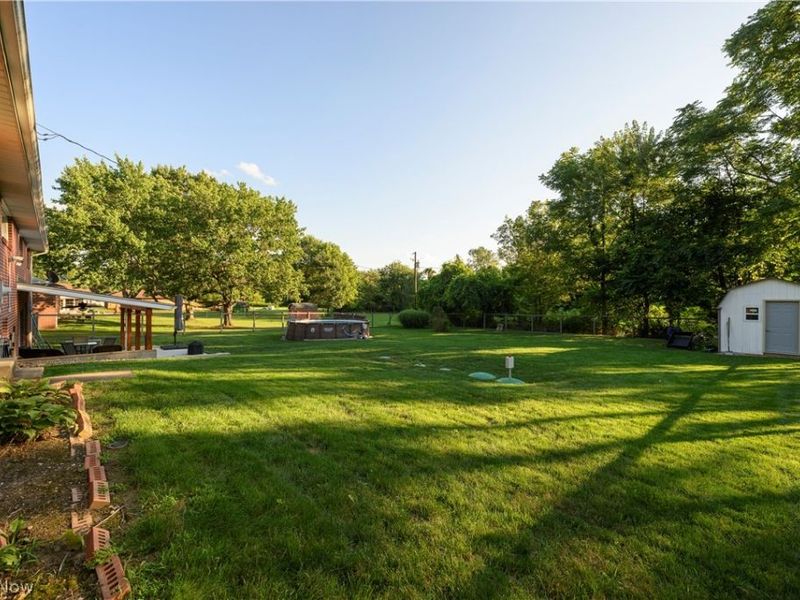 2984 Seikel Drive NE, Dover, OH 44622 Photo 4