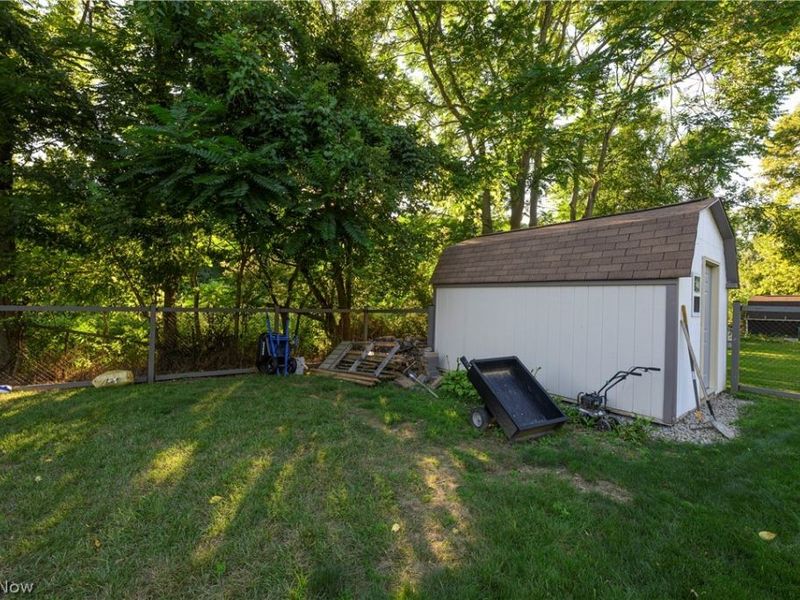 2984 Seikel Drive NE, Dover, OH 44622 Photo 6