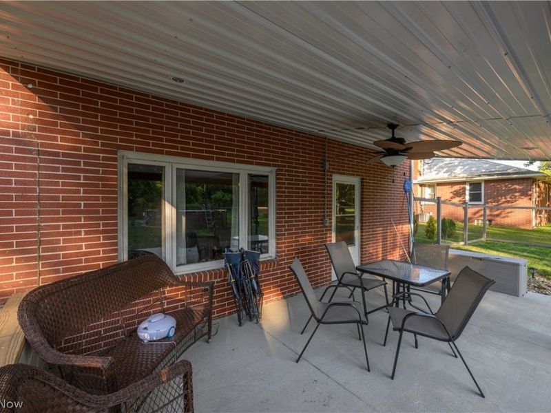 2984 Seikel Drive NE, Dover, OH 44622 Photo 9