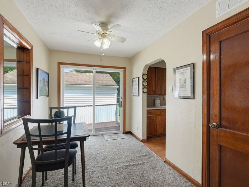 2755 Springfield Lake Drive , Akron, OH 44312 Photo 10