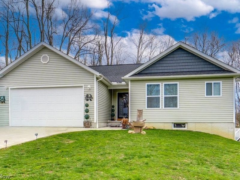 2904 Pepper Hill Circle , Akron, OH 44312 Photo 1