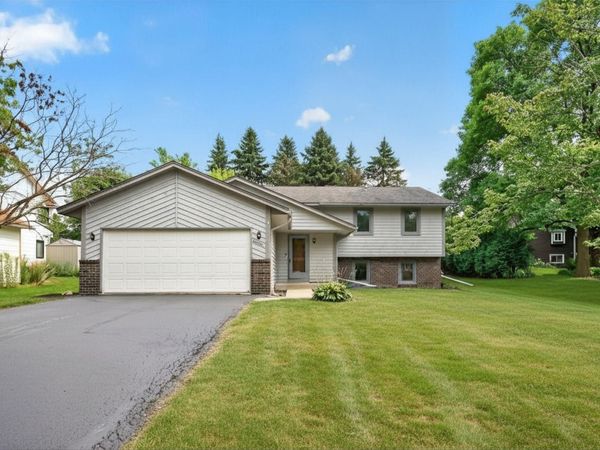 8026 173rd Street W, Lakeville, MN 55044