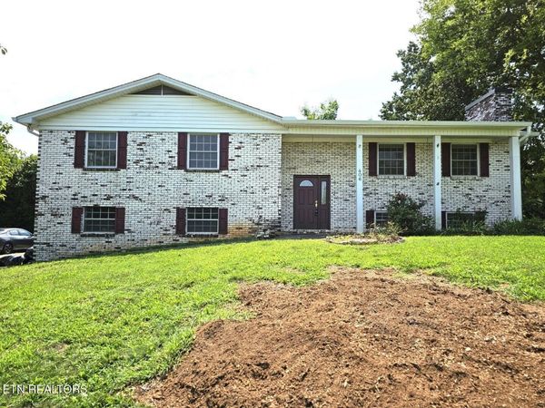 406 Montvale Station Rd, Maryville, TN 37803
