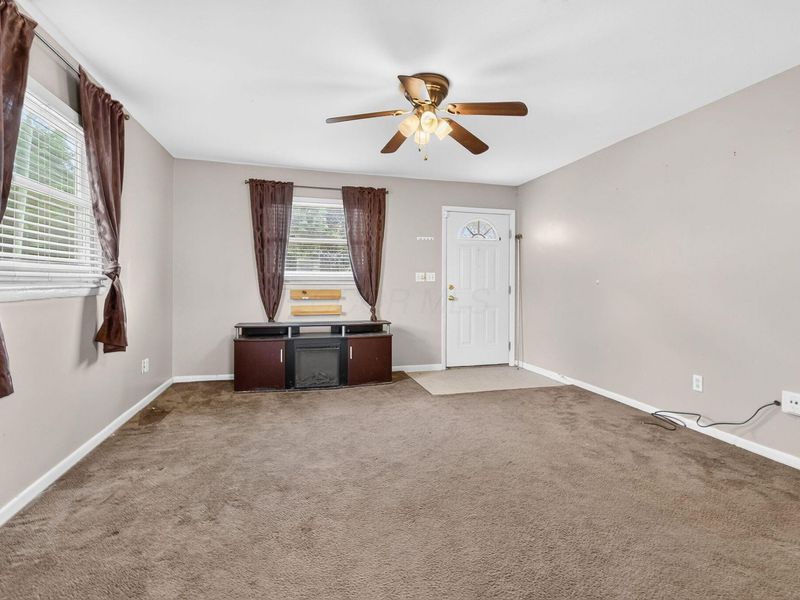 487 Hiler Road, Columbus, OH 43228 Photo 8