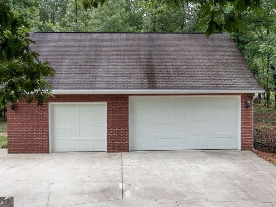 Property Image 100