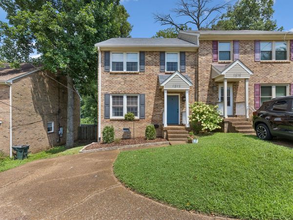 1013 Pleasant View Dr , Nashville, TN 37214
