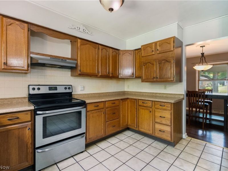 542 Garnette Road , Akron, OH 44313 Photo 6