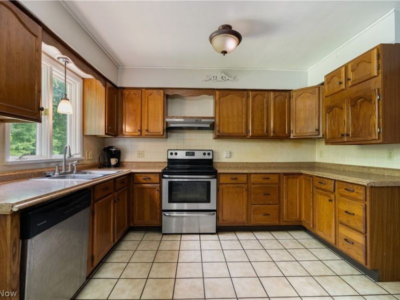 542 Garnette Road , Akron, OH 44313 Photo 7