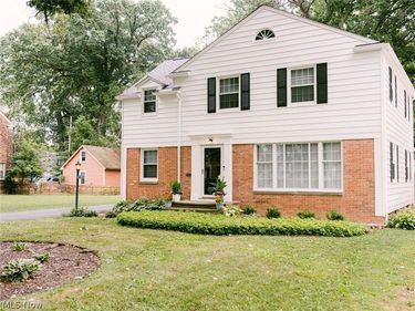 19406 Scottsdale Boulevard , Shaker Heights, OH 44122