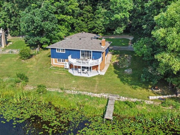 6380 Oak Ridge Drive, Jonesville, MI 49250