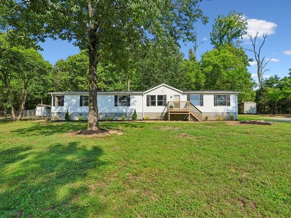 21 Vantrease Road, Brush Creek, TN 38547