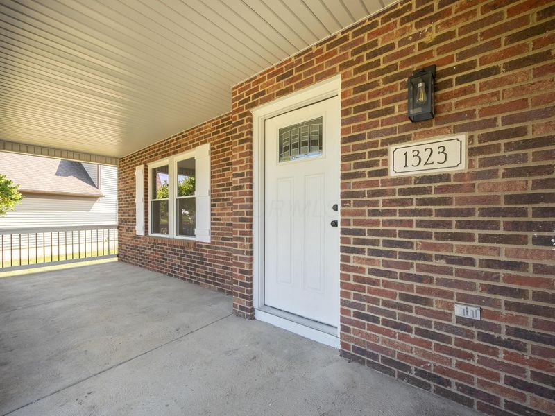 1323 Red Bank Drive, Grove City, OH 43123 Photo 4