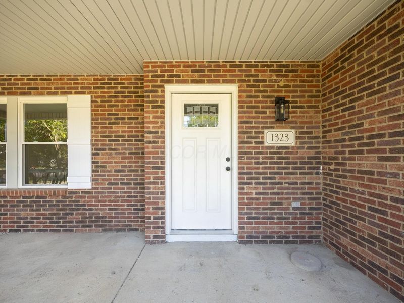 1323 Red Bank Drive, Grove City, OH 43123 Photo 5
