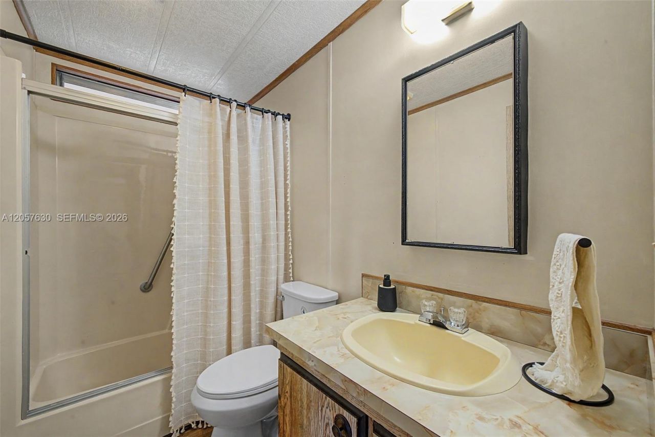 906 Whatley Court, Sebring, FL 33870 Photo