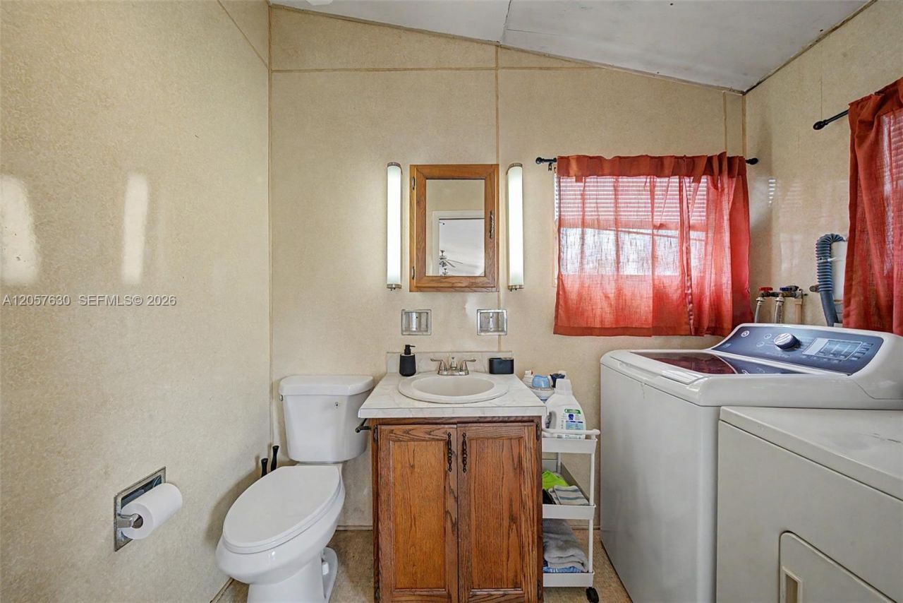 906 Whatley Court, Sebring, FL 33870 Photo