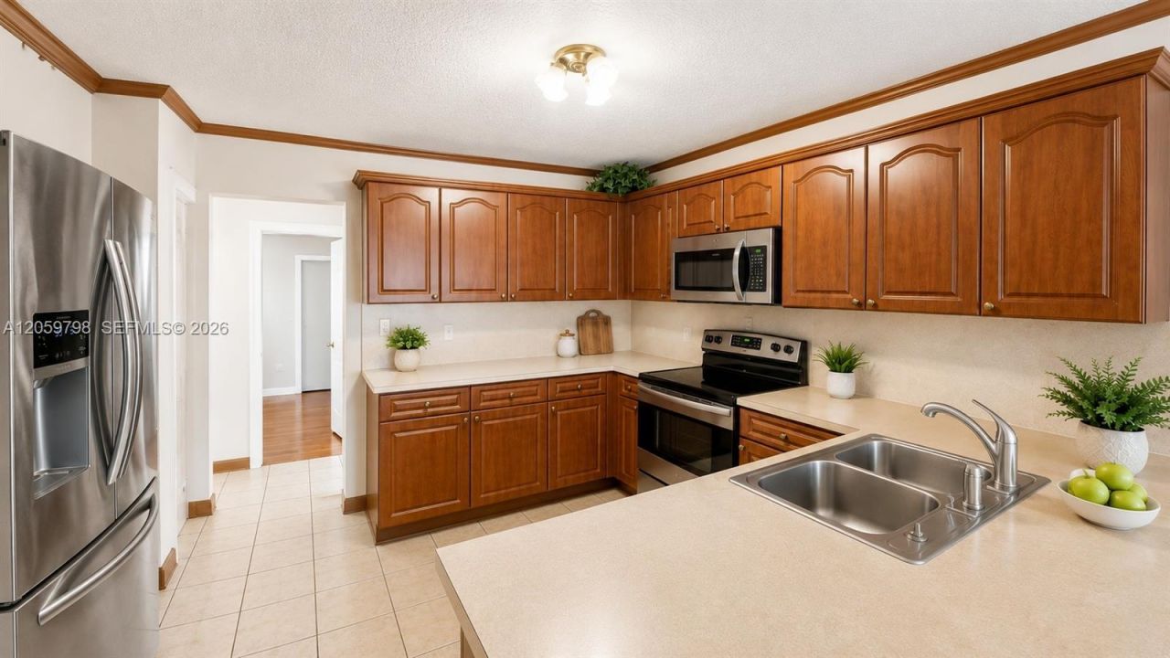 1000 SW 136th Pl, Miami, FL 33184 Photo
