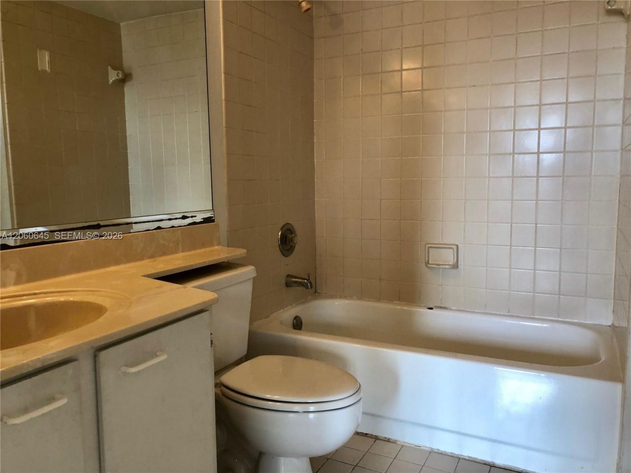 6280 NW 186th St , Unit 311, Hialeah, FL 33015 Photo