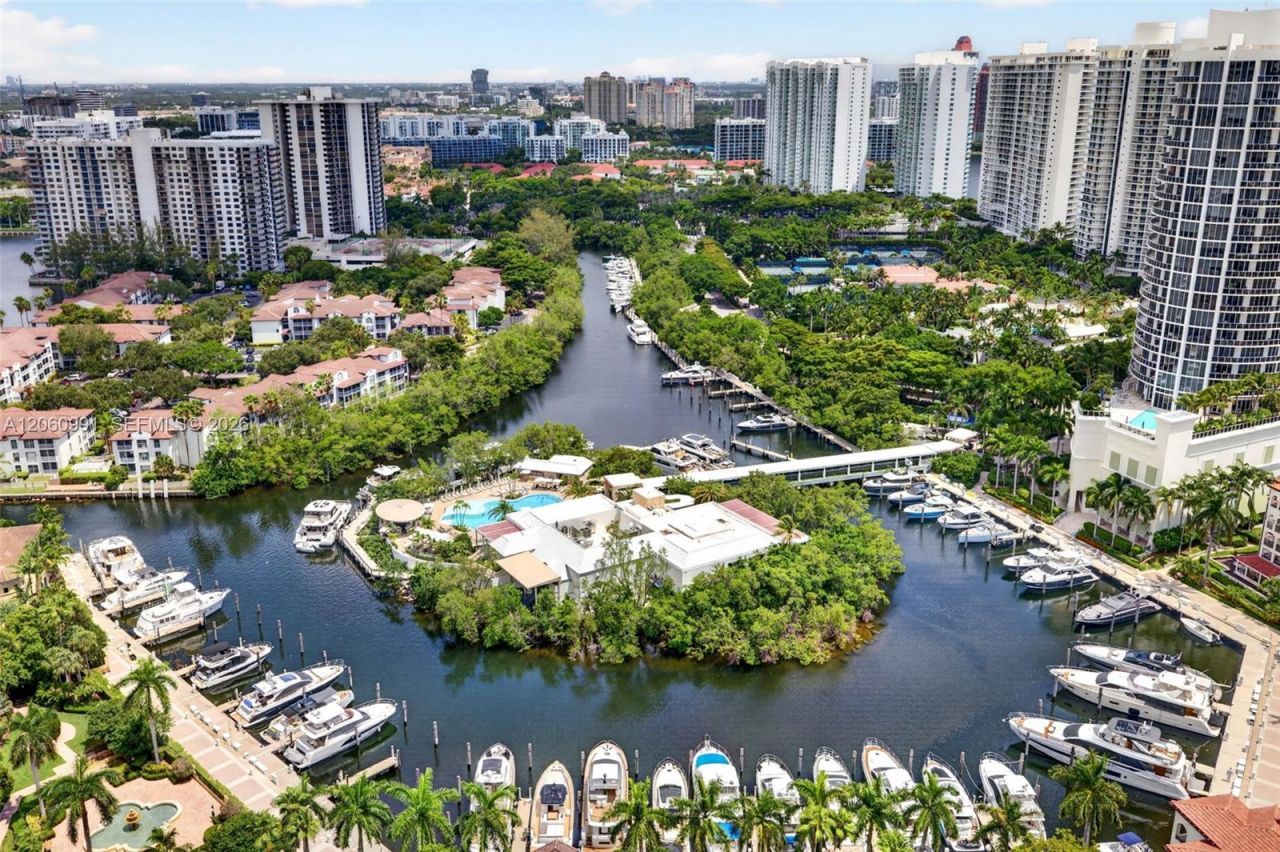 2000 Island Blvd , Unit 3010, Aventura, FL 33160 Photo