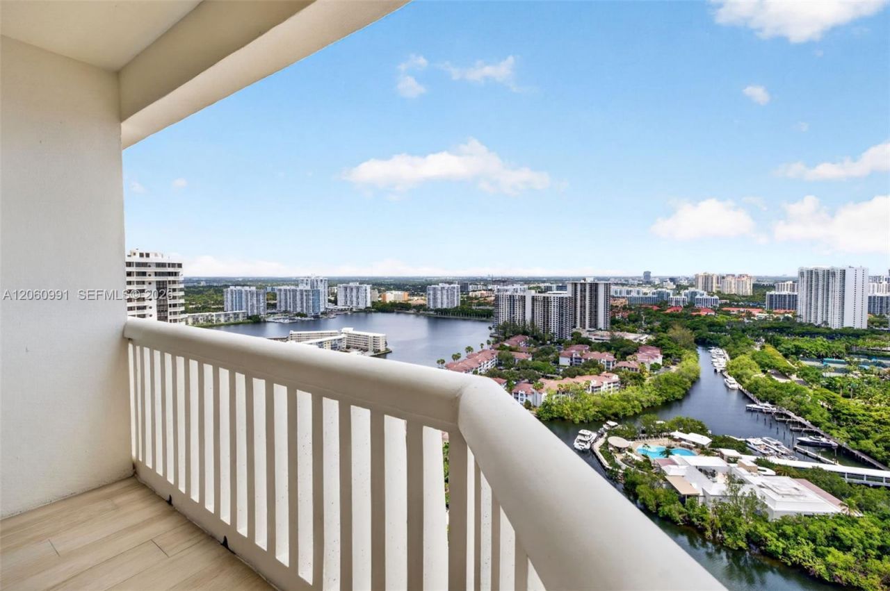 2000 Island Blvd , Unit 3010, Aventura, FL 33160 Photo