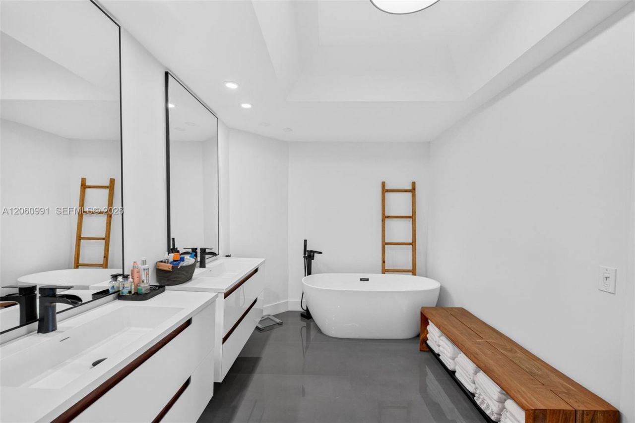 2000 Island Blvd , Unit 3010, Aventura, FL 33160 Photo