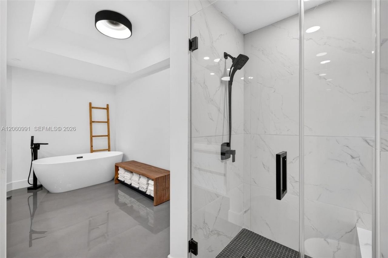 2000 Island Blvd , Unit 3010, Aventura, FL 33160 Photo