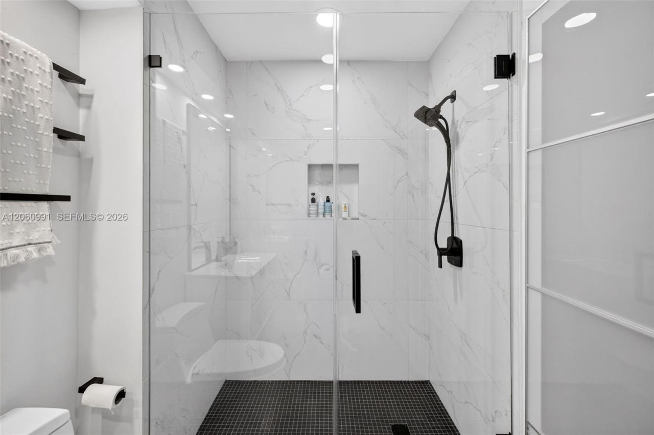 2000 Island Blvd , Unit 3010, Aventura, FL 33160 Photo